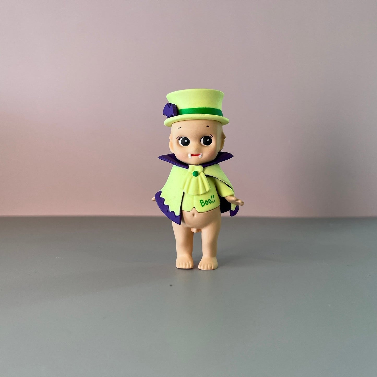 Sonny Angel Halloween Series 2016 Vampire Secret (Glow in the Dark)